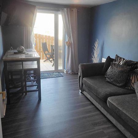 Amble Harbour Retreats Hotel ภายนอก รูปภาพ