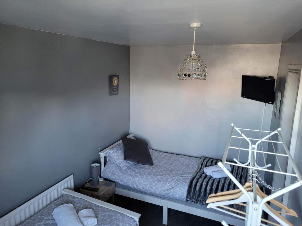 Amble Harbour Retreats Hotel ภายนอก รูปภาพ