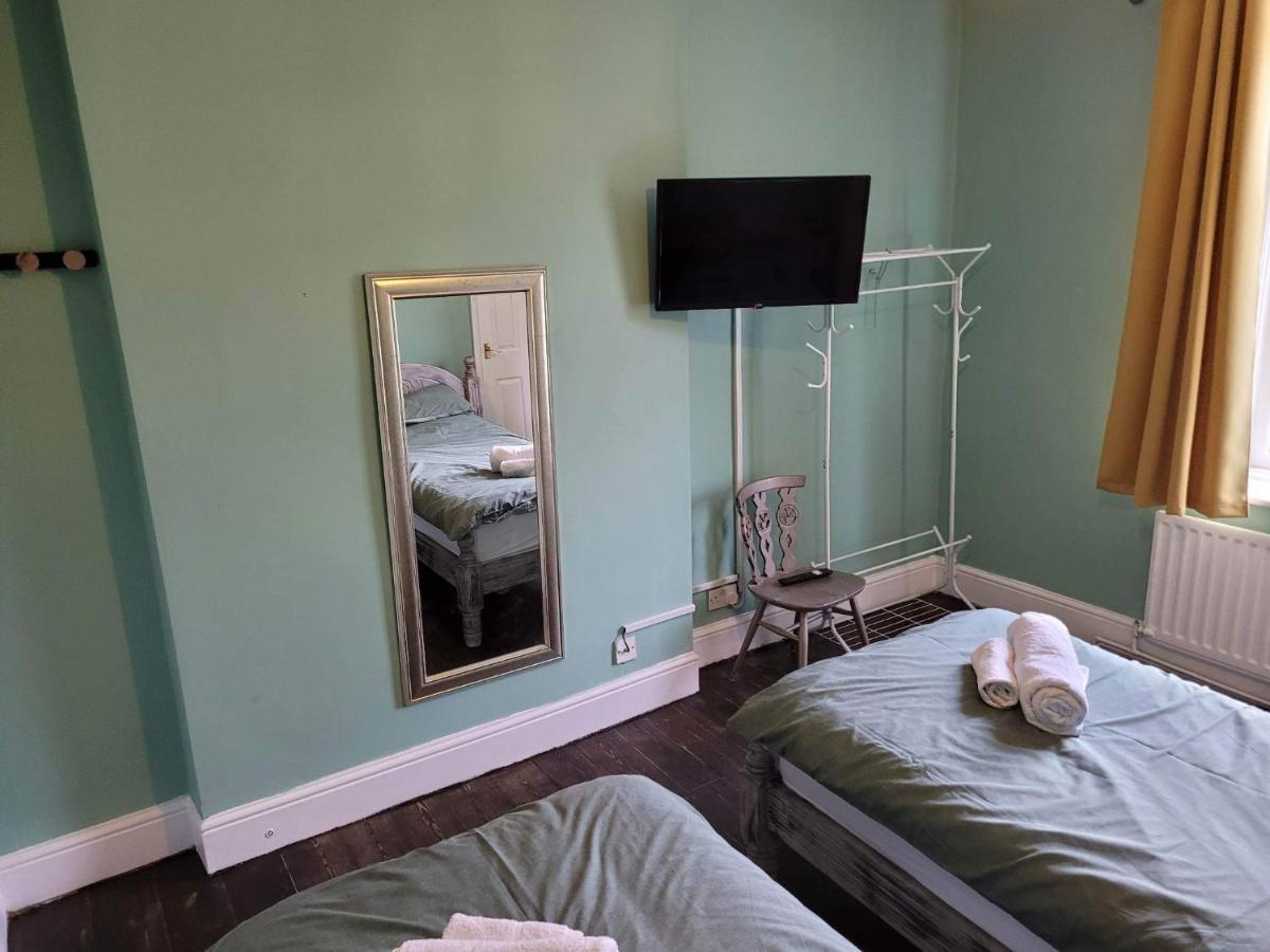Amble Harbour Retreats Hotel ภายนอก รูปภาพ