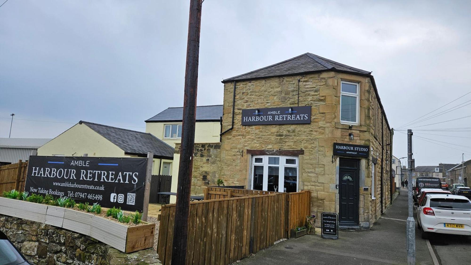 Amble Harbour Retreats Hotel ภายนอก รูปภาพ